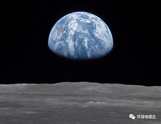 地球玩自拍：一段64亿公里的旅程